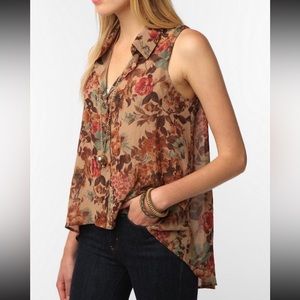 Urban Outfitters Pins and Needles Sleeveless top